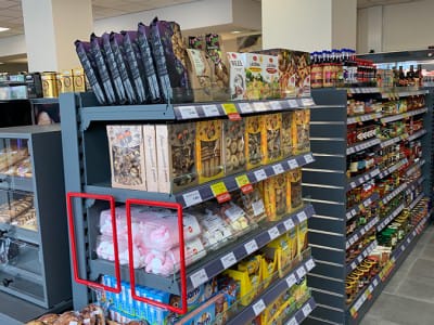 VVN-teamet utførte levering av handelsutstyr og monteringsarbeid i den nye butikken til butikkjeden "TOP" i Riga.15